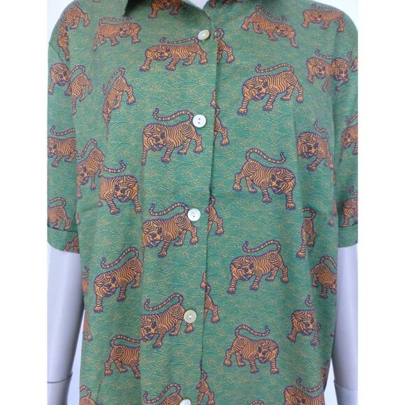 NWT Evryday Jane Green Tiger Print Button Up Short SleeveTop - Picture 9 of 13